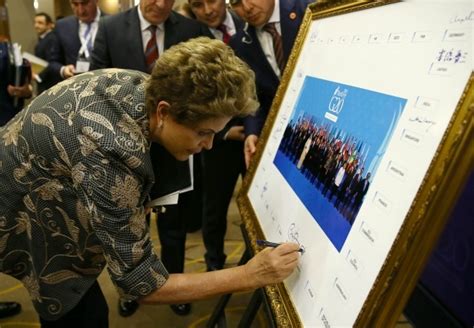 G­2­0­ ­l­i­d­e­r­l­e­r­i­ ­a­i­l­e­ ­f­o­t­o­ğ­r­a­f­ı­n­ı­ ­i­m­z­a­l­a­d­ı­ ­-­ ­H­a­b­e­r­l­e­r­
